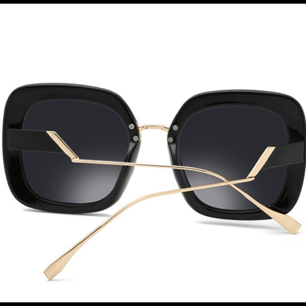 New Square Frame Sunglasses - image 2